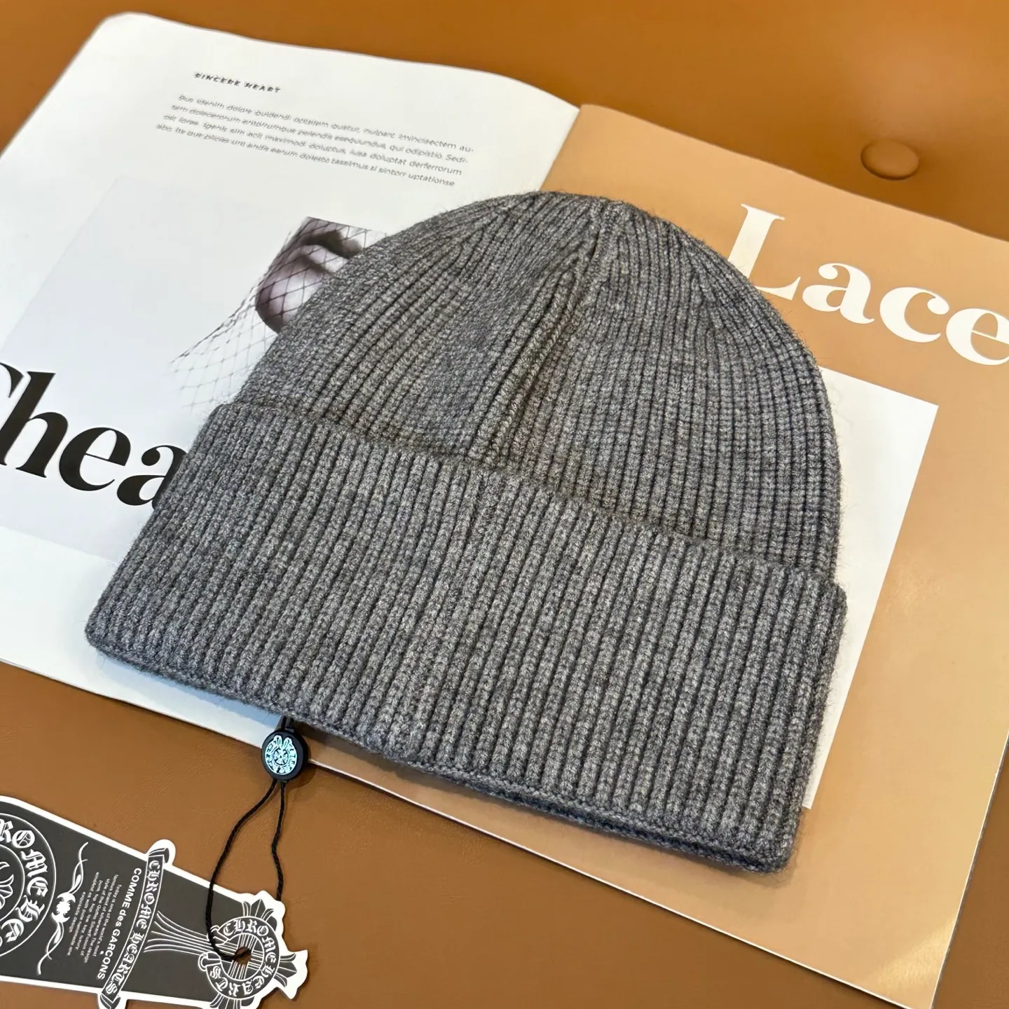 P50 🤍Chrome hearts new autumn and winter embroidered cross knitted hat🧶 One of the must-have hats in autumn and winter~ It really looks good on whoever wears it~, it is also a perfect match in black and white and gray in autumn~